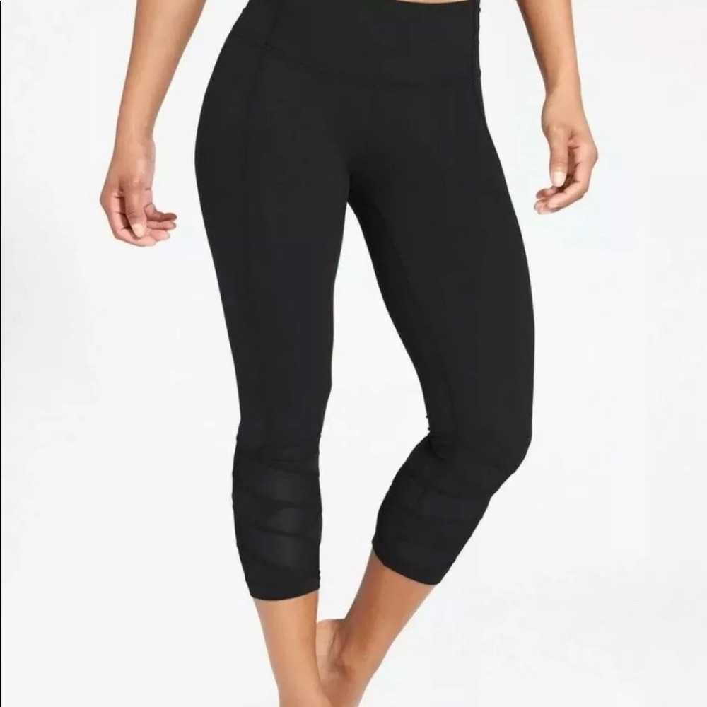 Athleta Mantra Capri Leggings Black XS NWT!